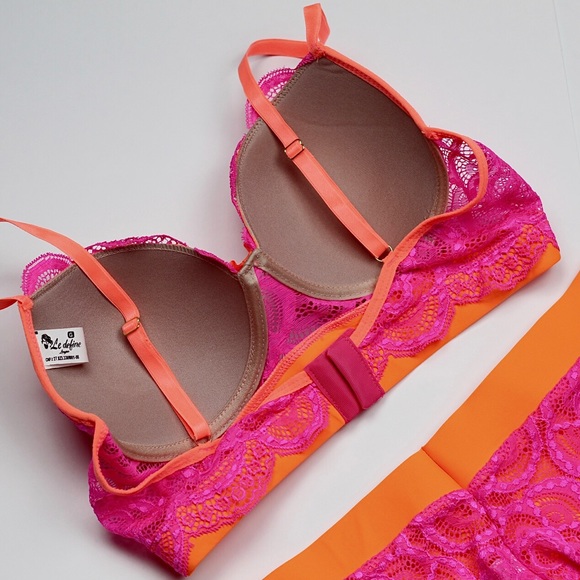 Neon lace push-up bra & thong panty - 2 piece set - Picture 10 of 15